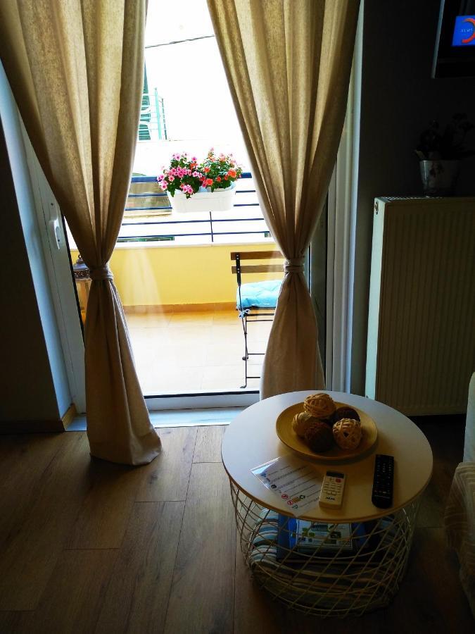 Myrto1 Apartment เปรเวซา ภายนอก รูปภาพ